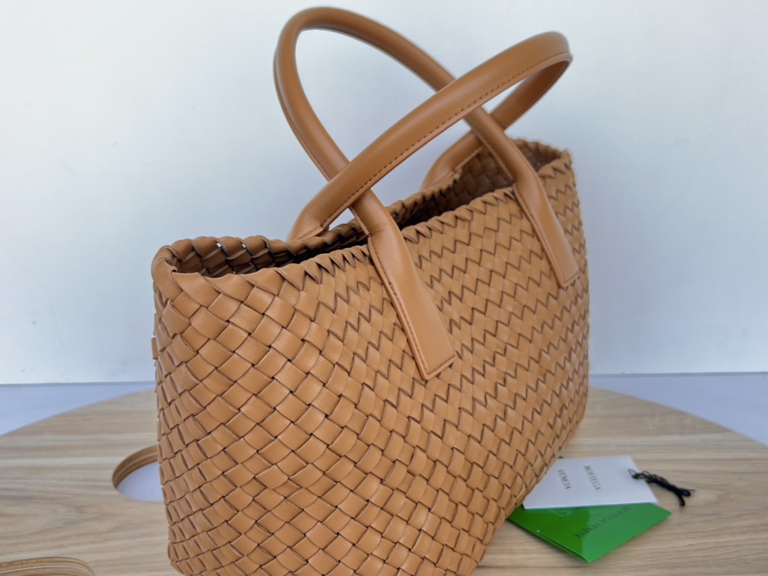 Small Cabat Intreccio Leather Tote Bag Caramel  